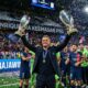 Luis Enrique saat merayakan keberhasilan membawa Paris Saint-Germain meraih trofi di Eropa